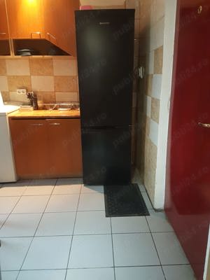 Apartament trei camere semidecomandat pe Milcov, langa Petrom, la etajul doi, mobilat si utilat 2 TV - imagine 13