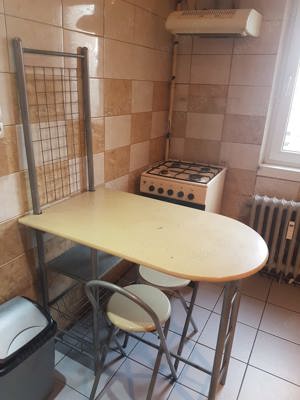 Apartament trei camere semidecomandat pe Milcov, langa Petrom, la etajul doi, mobilat si utilat 2 TV - imagine 12