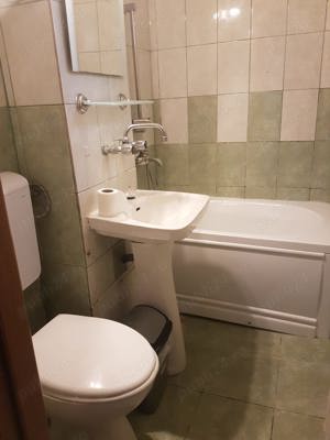 Apartament trei camere semidecomandat pe Milcov, langa Petrom, la etajul doi, mobilat si utilat 2 TV - imagine 16