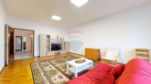 Apartament 3 camere de închiriat | Strada Lunga