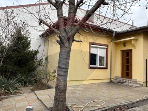 Casă cu 3 camere de vânzare în zona Siloz