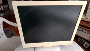 Monitor LCD color Fujitsu Siemens diagonala 45 cm