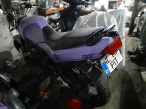 Motocicleta suzuki gsx 