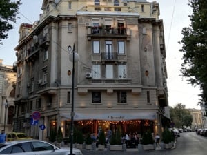 Spațiu comercial Romana, Athenee Palace, Lido, ultracentral, pietonal (bar Chocolat -restaurant Caju