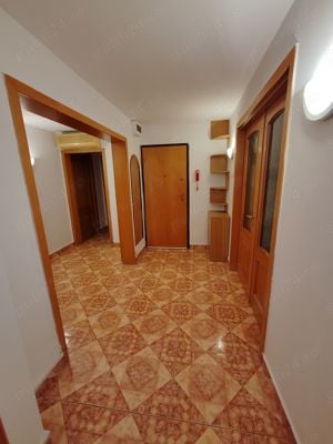 Închiriez apartament 4 camere la metrou Costin Georgian - imagine 5