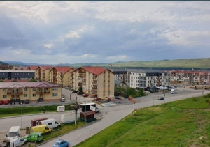 floresti ap de vanzare 70mp aproape de staua de metro magazine panemar la bloc statia de autobuz 