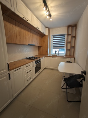 Apartament NOU 3 camere, Parter inalt,Tractorul la 3 min de Coresi.