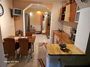 Vând apartament 2 camere, zona Cartier 13 Decembrie Vaslui - imagine 3