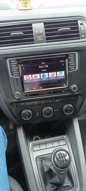 Volkswagen Jetta  - imagine 3