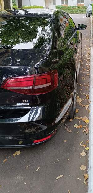 Volkswagen Jetta  - imagine 8