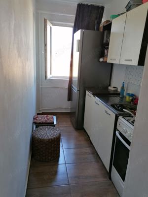 Vand apartament 2 camere - imagine 2