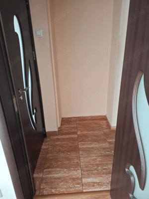 Apartament de vanzare 3 camere - proprietar - imagine 2