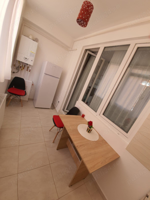 Închiriez apartament cu 2 3 camere - imagine 3