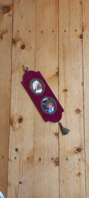 Aplică veche de perete, ramă catifea pt.2 poze, tablouri