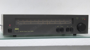 Tuner NAD 4020A.