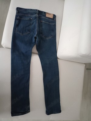 Vând blugi Denim,slim,mărimea 32 32,că și noi , produs de calitate.