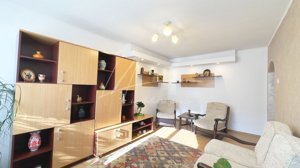 Apartament cu 3 camere, str. Bârcă, gata de mutat! - imagine 13