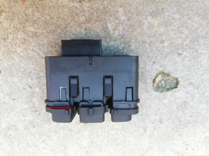 buton avarie incalzire scaun airbag volkswagen up - imagine 2