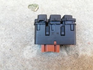 buton dezaburire incalzire scaun volkswagen up - imagine 3