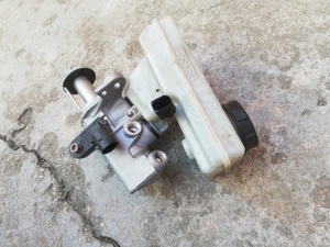 pompa centrala frana TRW Volkswagen Up - imagine 4