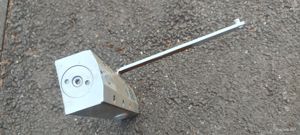 Amortizor închizător de ușă intrare bloc