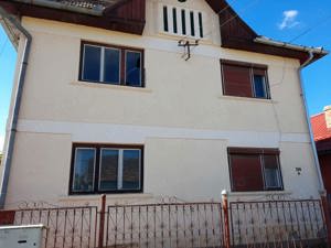 Vand casa duplex (toata sau o jumatate  ) in Custelnic - imagine 6