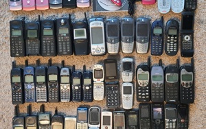 Vand din colectie telefoane gsm vintage Motorola,Bosch,Ericsson,Siemens,Sagem,Panasonic,Sagem,Alcate