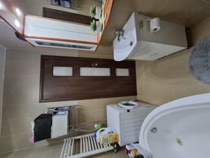 Vând apartament cu două camere 78000   sau schimb cu apartament în sectorul 4 - imagine 4