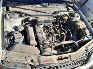 Vând audi 100 vehicul care poate fi transformat in vehicul de epoca - imagine 7