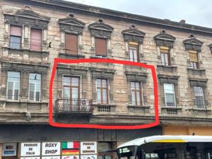 Proprietar vând apartament 2 camere in zona Maria,etaj 1  clădire Historica