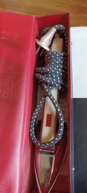 Fier de călcat mic.