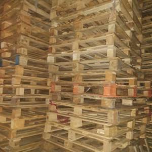 Vând 15000 de  paleți industriali 1200x1000