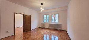 De vânzare apartament renovat cu 2 camere pe strada Horea - imagine 8