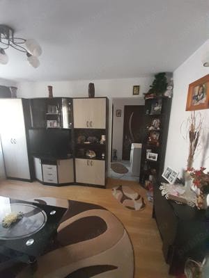 Vând apartament cu 3 camere Piatra Neamt - imagine 2