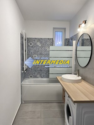 Inchiriere Apartament cu 3 camere bloc Nou mobilat si utilat modern parcare Alba Iulia Centru - imagine 2