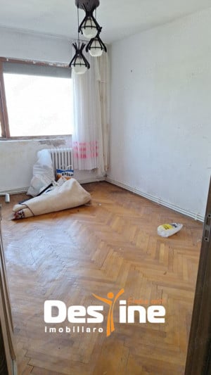 Apartament 3C, Podul Ros bd. N. Iorga 70 mp-105k,decomandat - imagine 5