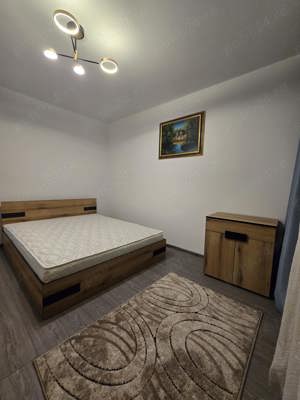 Inchiriez apartament cu 3 camere - imagine 2