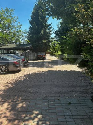 Proprietate Exclusivistă: 2 Case, Piscină și Teren de Tenis pe 3833 mp - imagine 3