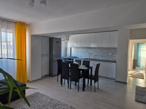 Apartament 3 camere - imagine 3