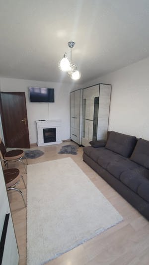 Apartament cu doua camere de închiriat, zona Dumbrava Nord, etajul 1  - imagine 2