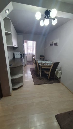 Apartament cu doua camere de închiriat, zona Dumbrava Nord, etajul 1  - imagine 4