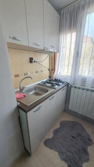 Apartament cu doua camere de închiriat, zona Dumbrava Nord, etajul 1  - imagine 5