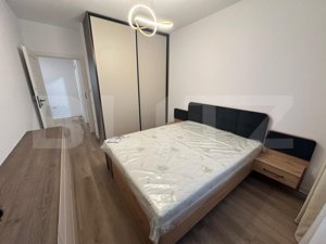 Apartament cu 3 camere, 71mp, 1 parcare, zona Central - imagine 2