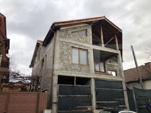 Casa destinatie comerciala - clinica sau birouri / rezidentiala in Astra