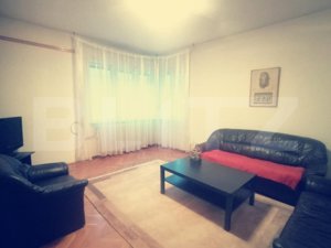 Apartament deosebit in vila, 90 mp, garaj si terasa, zona Centrala - imagine 2