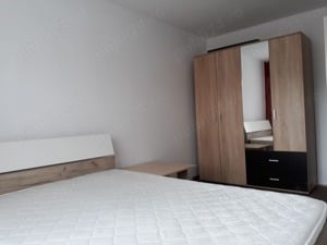 Închiriez apartament 2 camere - imagine 2