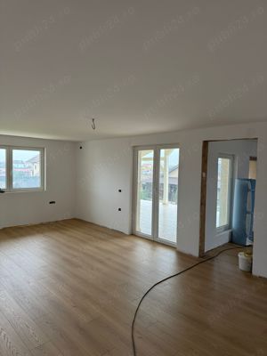 **Vila Smart de Lux cu Proiect Casa Verde Aprobat și Garaj Încălzit pentru 2 Mașini** - imagine 9