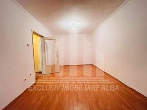 Vând apartament cu 2 camere decomandat Cetate-Bulevard - imagine 1