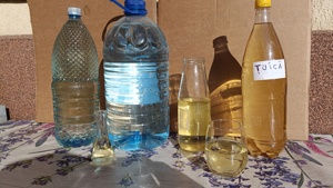 Tuica fructe diverse