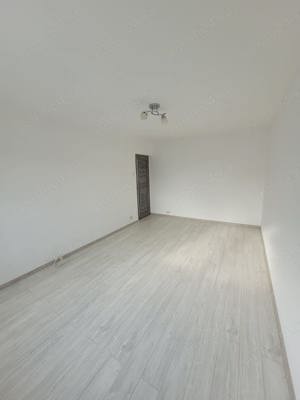 Vând apartament 2 camere decomandat pe strada Viilor Nr 3 - imagine 7